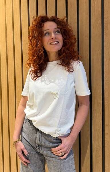 Pearl bow tee off white Haute L’Amitie