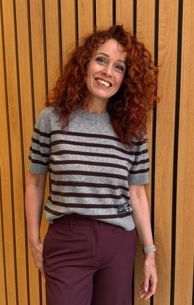 Cash stripe ss o-neck grey/amarone Haute L’Amitie