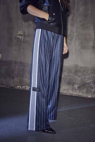 Baggy pin stripe track tall navy Haute L’Amitie
