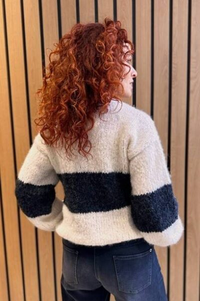 La Linda vest ecru Inti Knitwear