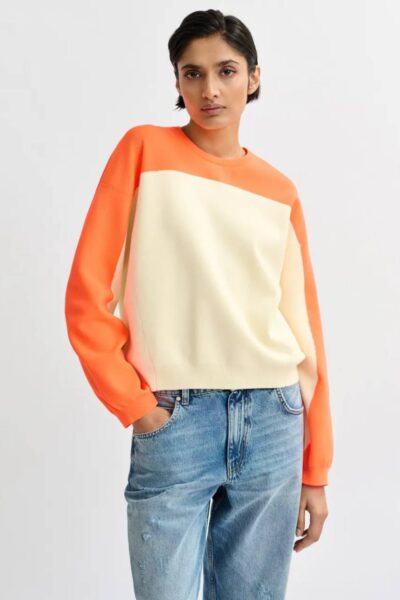 Joto bicolour knit pullover C3 off white Essentiel