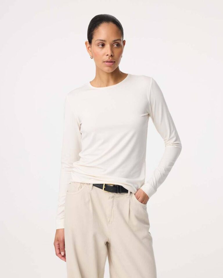Zoe top off white Knit-ted
