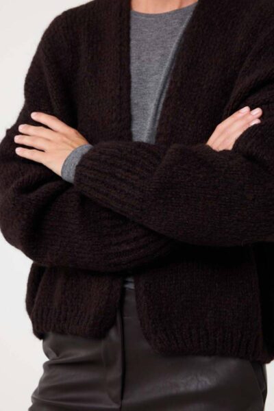 Becky cardigan choco Knit-ted
