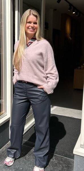 Lucia pullover rose Knit-ted