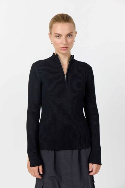 Agnes8 pullover Levete Room