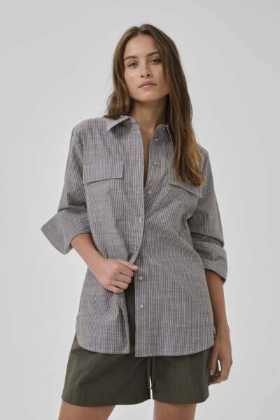 Skye shirt forest night strip MEW