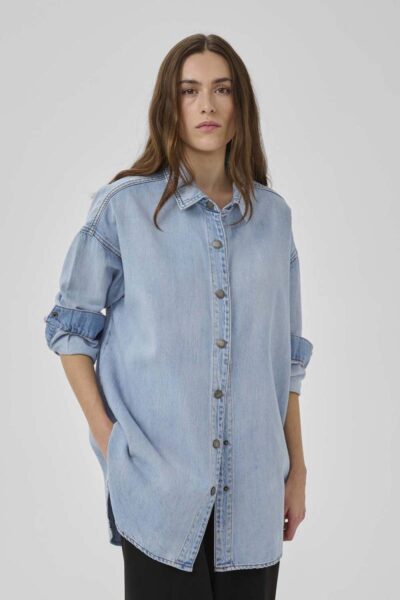 Hilma 171 shirt light blue wash MEW