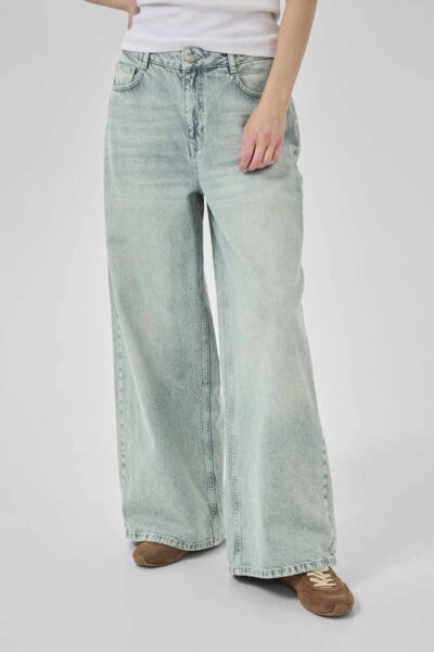 Jessie 174 low crotch x-wide light blue 33 MEW