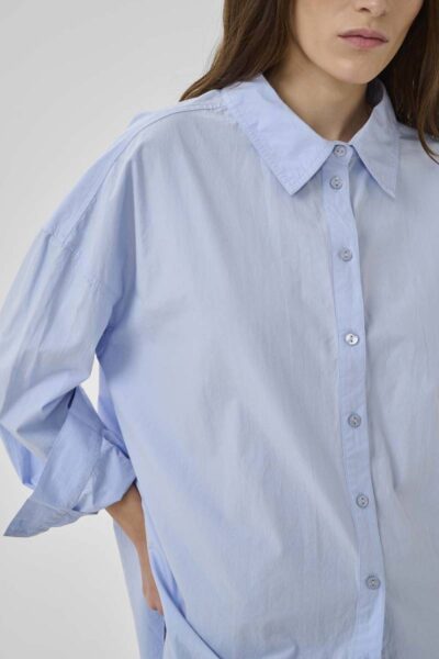 Vilda sunna boxy shirt cashmere blue MEW