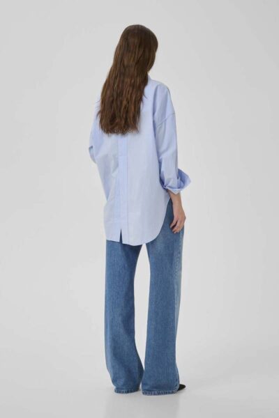 Vilda sunna boxy shirt cashmere blue MEW