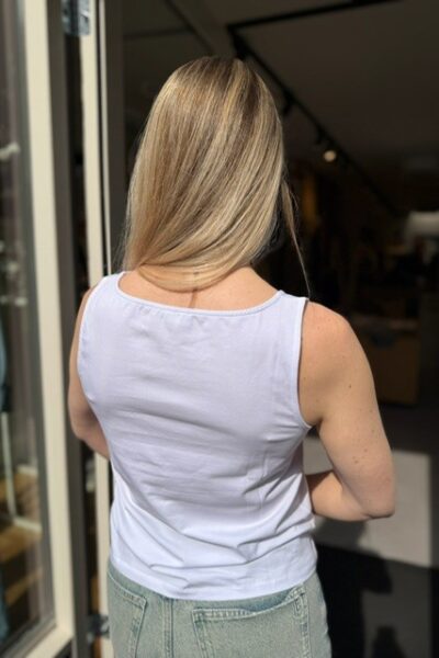 Top white Noman’sland