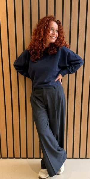 Sweater dark sapphire Noman’sland