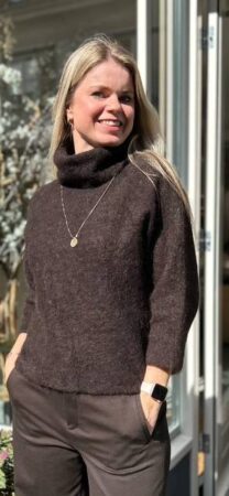 Sweater dark coffee Noman'sland