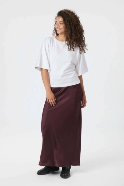 Vicky heavy sateen skirt burgundy Neo Noir