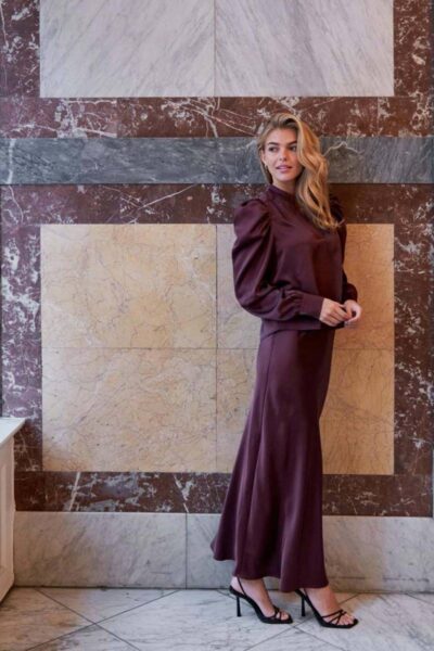 Vicky heavy sateen skirt burgundy Neo Noir