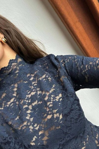 Liza laceflower blouse navy Neo Noir
