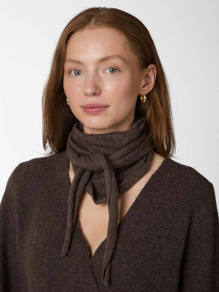 Misty knit scarf dark brown Neo Noir