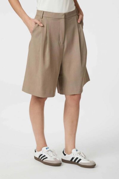 Nika structure bermuda shorts dark taupe Neo Noir