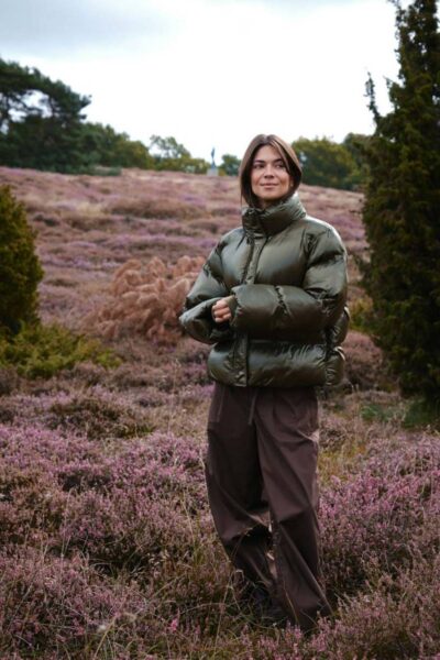 Rhea shiny puffer jacket olive Neo Noir