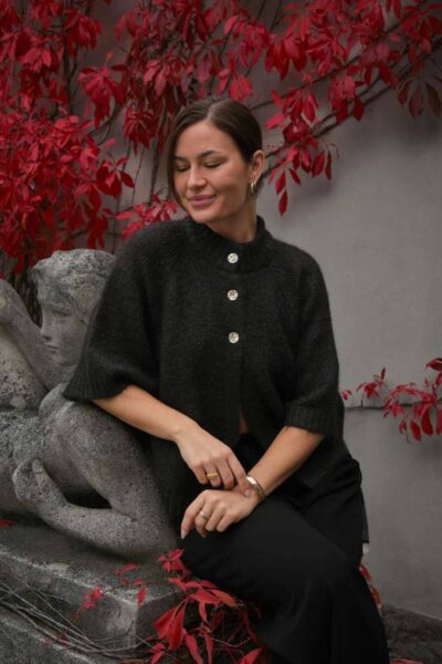 Benuta fluffy knit cardigan dark brown Neo Noir