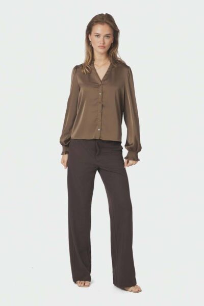 Delsie drapy sateen blouse dusty brown Neo Noir