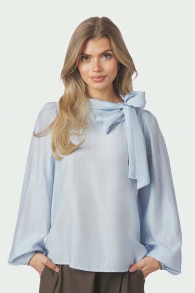 Selene crisp blouse light blue Neo Noir