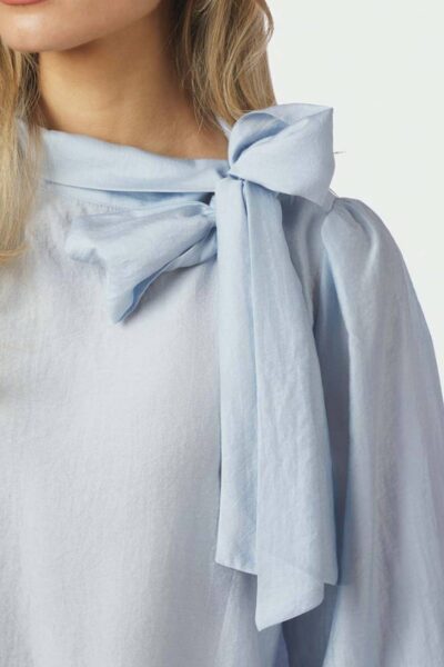 Selene crisp blouse light blue Neo Noir