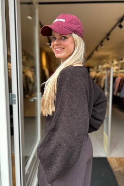 Sweater dark coffee Noman’sland