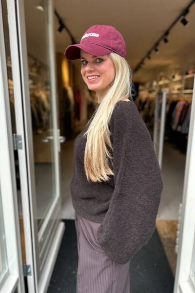 Sweater dark coffee Noman’sland