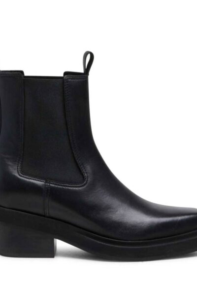 Dusty leather black Pavement