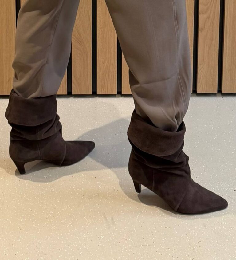 Boots suede brown Shoecolate