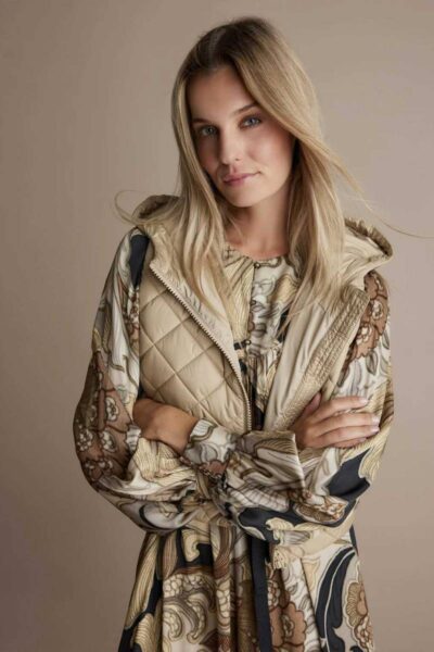Hooded mock collar puff warm sand Summum Woman