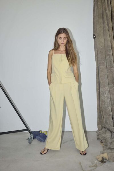 Nilan pleat LL pant pale yellow Co’Couture