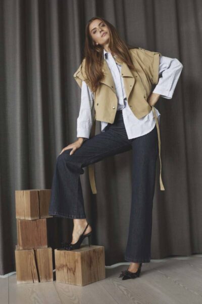 Kesha cargo vest sand Co’Couture