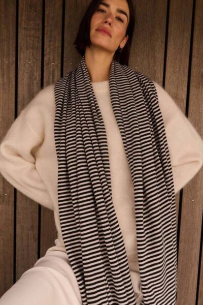Sjaalmania cosy chic stripes light sand-black