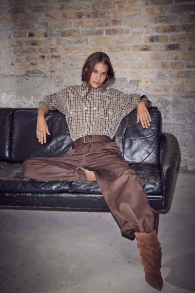 Rabi cargo pocket tall pant mocca Haute L’Amitie