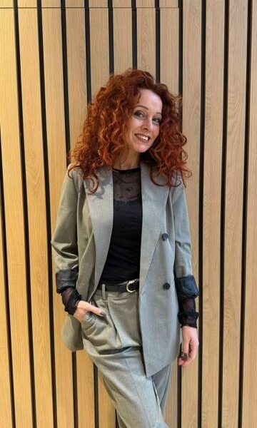 Nicole low triangle blazer beige Haute L’Amitie