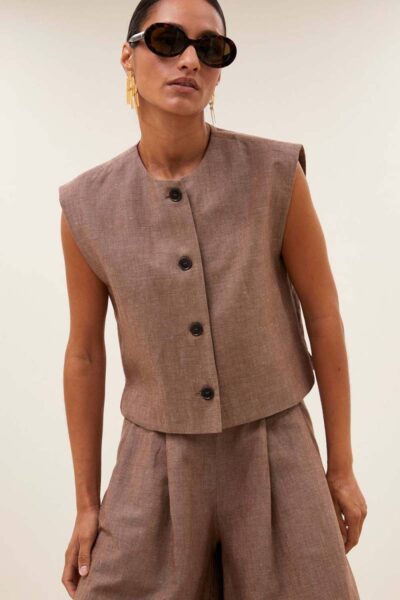 Nori girone gilet iced coffee By-Bar Amsterdam